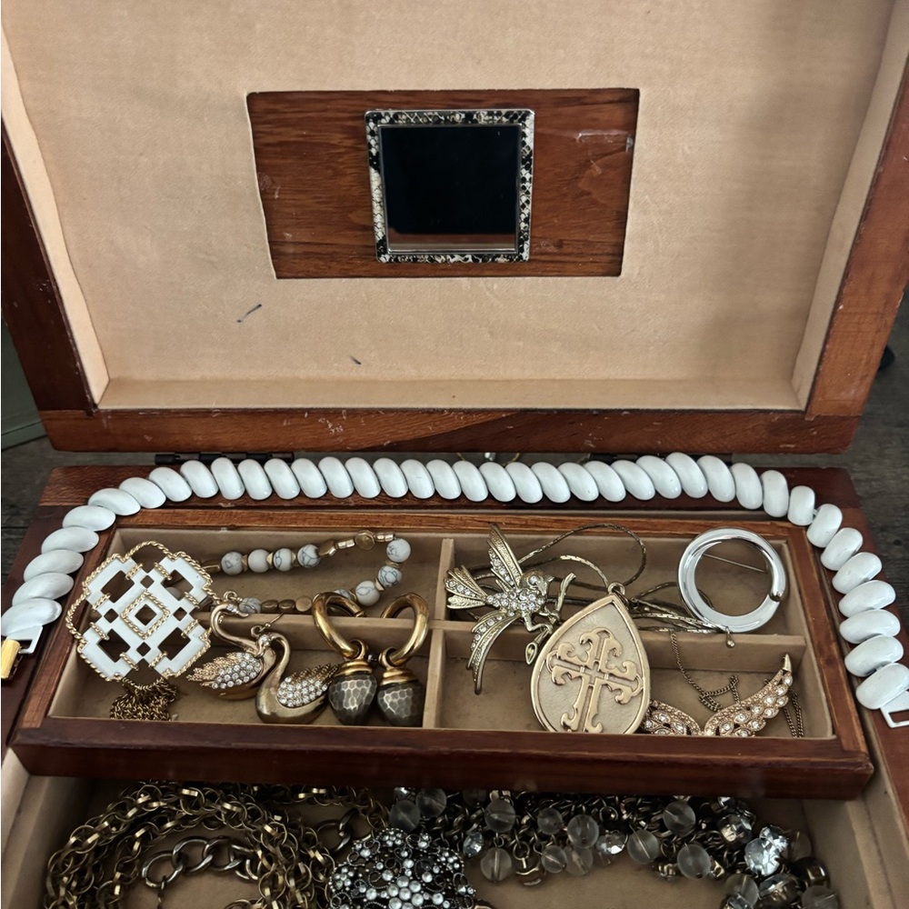 Vintage Gold Estate Lot